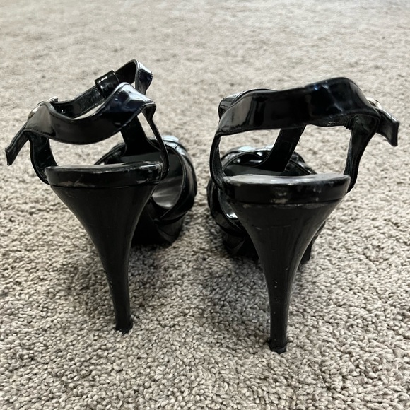 BCBGMAXAZRIA Black Leather Strappy Heels 🖤 - Picture 3 of 5